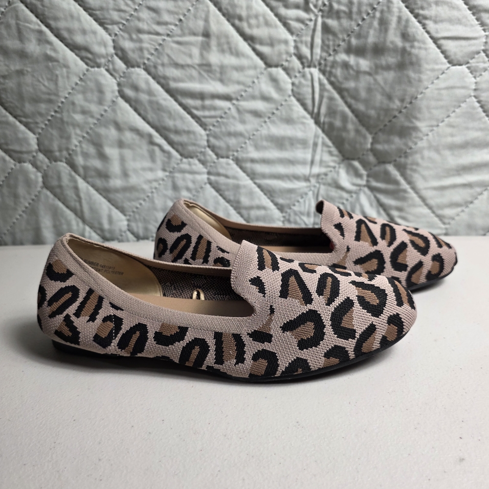 Torrid Pointed Toe Flat Shoes Womens
 Size 9WW
 Leopard Animal Print - Picture 2 of 9